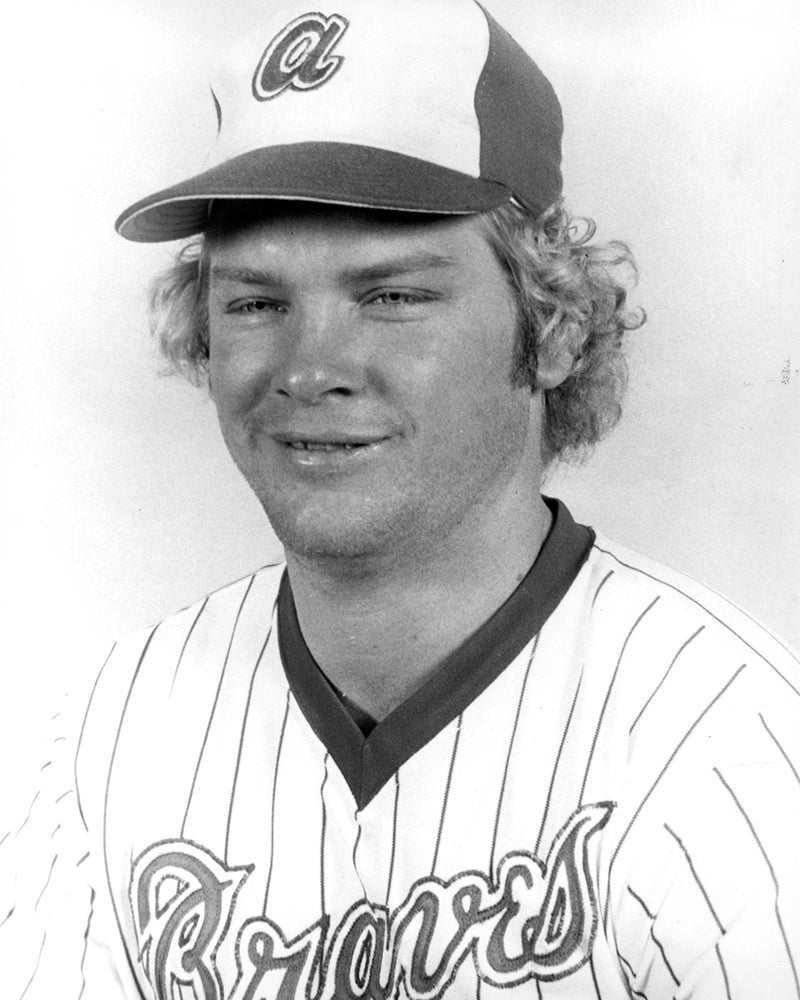 Head and shoulders portrait of Bob Horner in Braves uniform